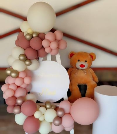 Украса за погача, кръщение или посрещане на бебе със статив и голям мечок