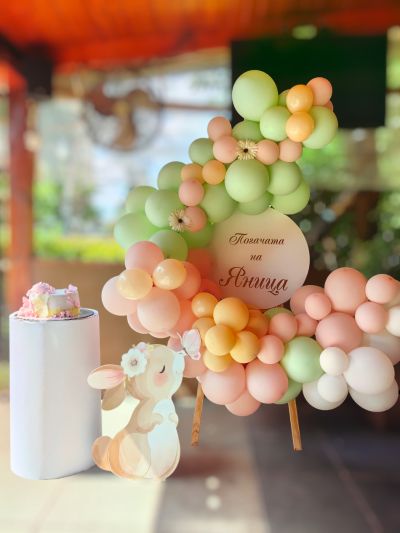 Украса за кръщение, погача, посрещане на бебе или първи рожден ден със зайче