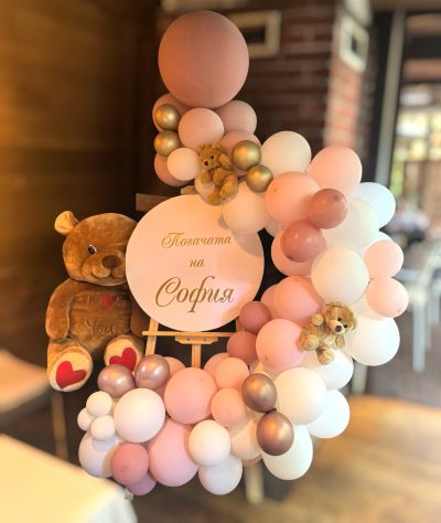 Украса за погача, кръщение или рожден ден в розово и бяло с мечета