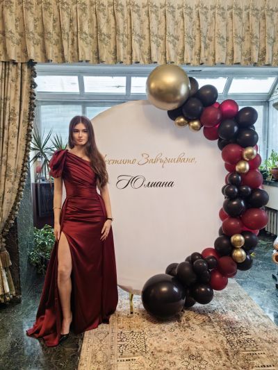 Украса с арка с балони за абитурентски бал, юбилей и рожден ден