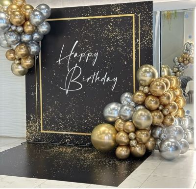 Украса с голяма арка с винил с дизайн по избор и балони 